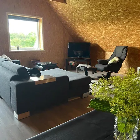Guesthouse With Tee-Kitchen Lägenhet